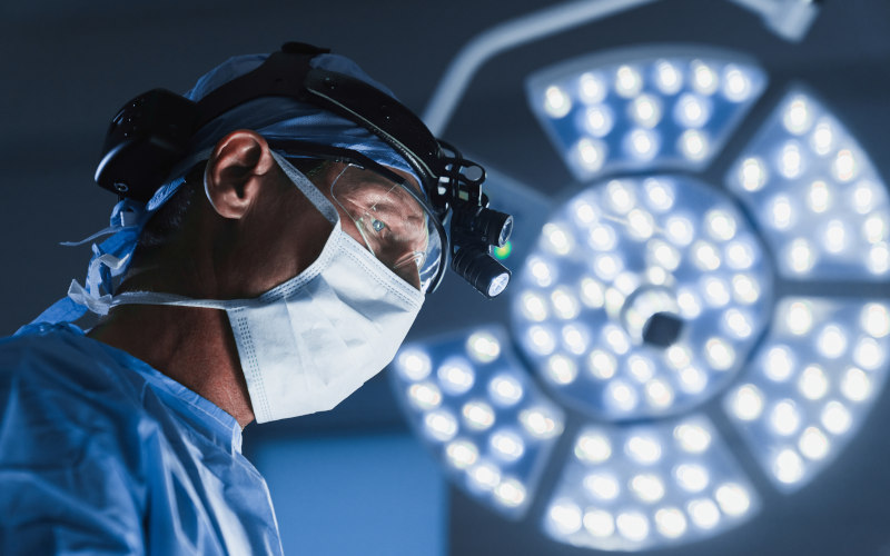 Easy sterilizable handles and ergonomic control