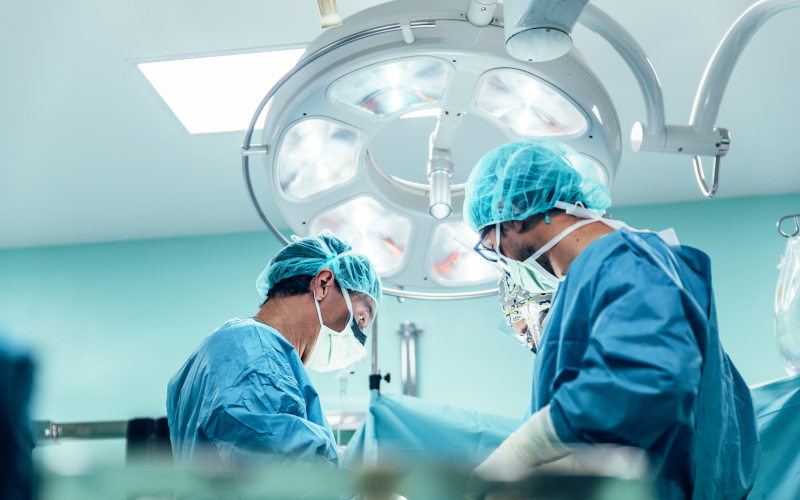 Cool-running LEDs to reduce heat in operating field